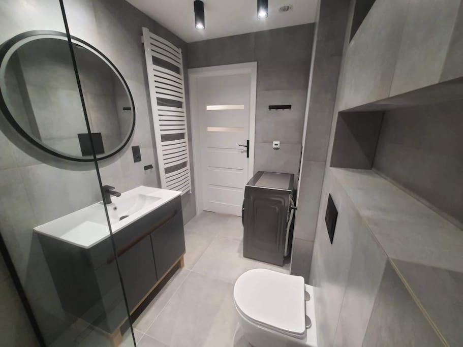 Mieszkanie W Nowoczesnym Halo Apartament W Centrum Wroclaw Luaran gambar